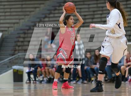 Thumbnail 2 in Burges vs. Lee (SAISD Tournament) photogallery.