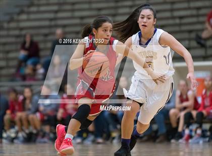 Thumbnail 3 in Burges vs. Lee (SAISD Tournament) photogallery.