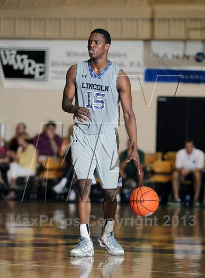 Thumbnail 1 in Neumann-Goretti vs. Lincoln (City of Palms Classic) photogallery.