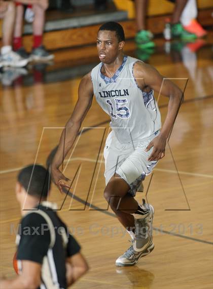 Thumbnail 1 in Neumann-Goretti vs. Lincoln (City of Palms Classic) photogallery.
