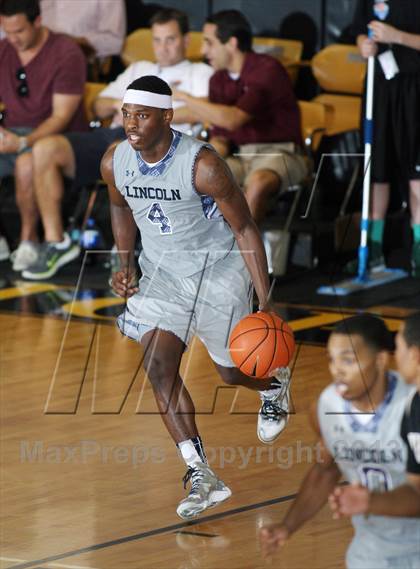 Thumbnail 2 in Neumann-Goretti vs. Lincoln (City of Palms Classic) photogallery.