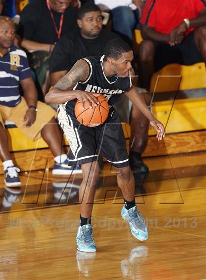 Thumbnail 2 in Neumann-Goretti vs. Lincoln (City of Palms Classic) photogallery.