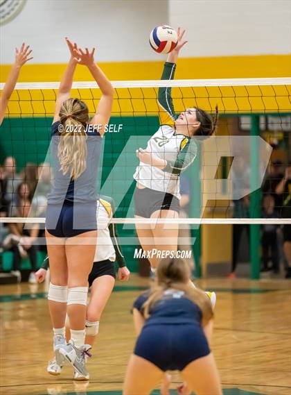 Thumbnail 2 in First Colonial @ Cox (VHSL Class 5 State Semifinal) photogallery.