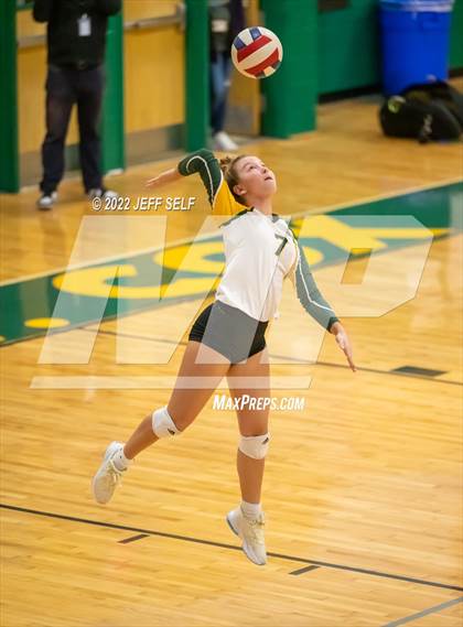 Thumbnail 1 in First Colonial @ Cox (VHSL Class 5 State Semifinal) photogallery.