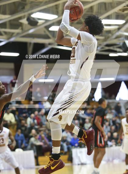 Thumbnail 2 in Webster Groves vs. Mt. Vernon (Spalding Hoophall Classic) photogallery.