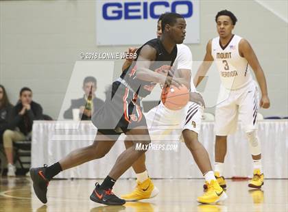 Thumbnail 3 in Webster Groves vs. Mt. Vernon (Spalding Hoophall Classic) photogallery.