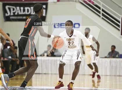 Thumbnail 2 in Webster Groves vs. Mt. Vernon (Spalding Hoophall Classic) photogallery.