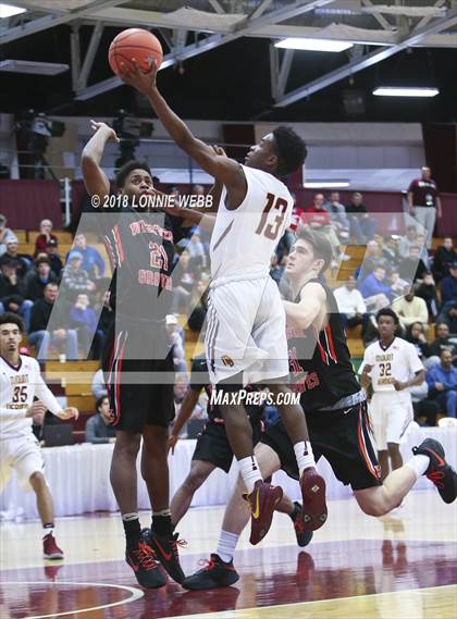 Thumbnail 1 in Webster Groves vs. Mt. Vernon (Spalding Hoophall Classic) photogallery.