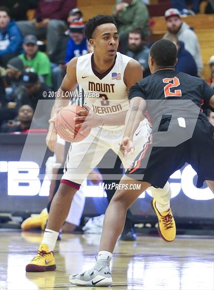 Thumbnail 3 in Webster Groves vs. Mt. Vernon (Spalding Hoophall Classic) photogallery.