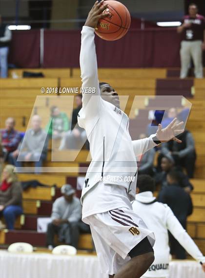 Thumbnail 1 in Webster Groves vs. Mt. Vernon (Spalding Hoophall Classic) photogallery.