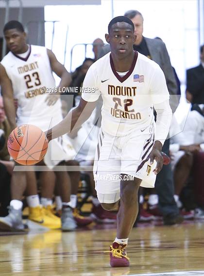 Thumbnail 2 in Webster Groves vs. Mt. Vernon (Spalding Hoophall Classic) photogallery.