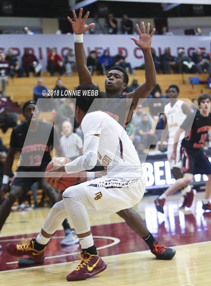 Thumbnail 1 in Webster Groves vs. Mt. Vernon (Spalding Hoophall Classic) photogallery.
