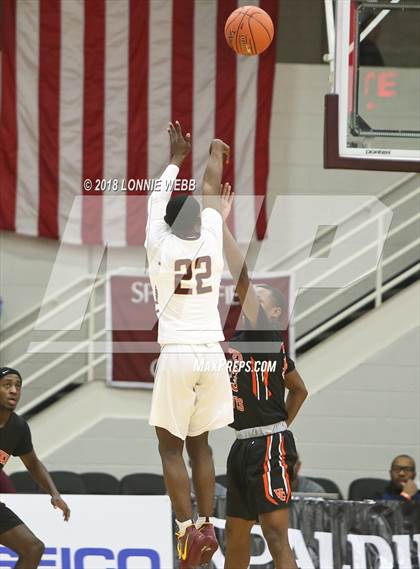 Thumbnail 3 in Webster Groves vs. Mt. Vernon (Spalding Hoophall Classic) photogallery.