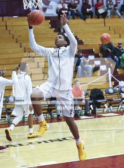 Thumbnail 2 in Webster Groves vs. Mt. Vernon (Spalding Hoophall Classic) photogallery.