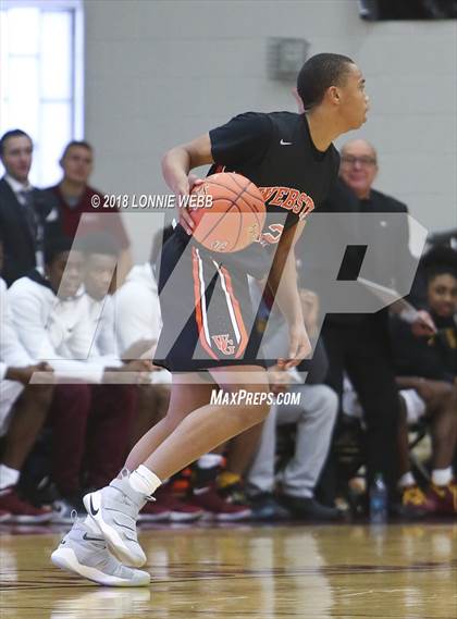 Thumbnail 2 in Webster Groves vs. Mt. Vernon (Spalding Hoophall Classic) photogallery.