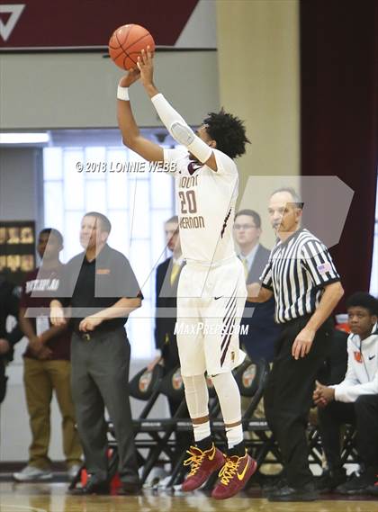 Thumbnail 2 in Webster Groves vs. Mt. Vernon (Spalding Hoophall Classic) photogallery.