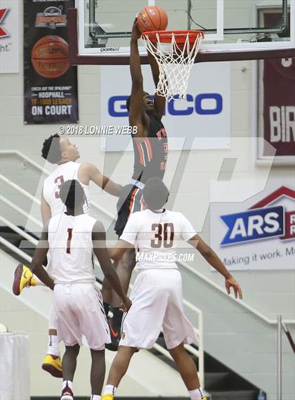 Thumbnail 3 in Webster Groves vs. Mt. Vernon (Spalding Hoophall Classic) photogallery.