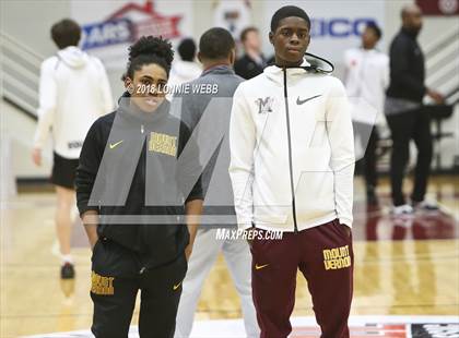 Thumbnail 1 in Webster Groves vs. Mt. Vernon (Spalding Hoophall Classic) photogallery.
