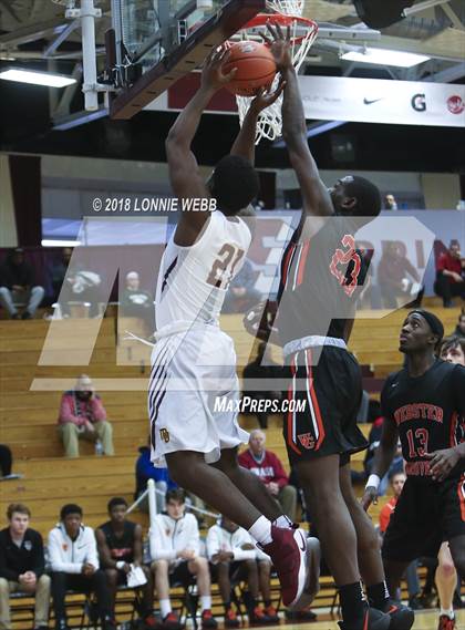 Thumbnail 3 in Webster Groves vs. Mt. Vernon (Spalding Hoophall Classic) photogallery.