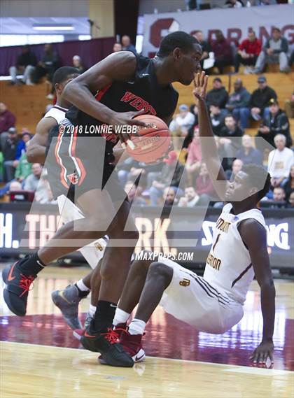 Thumbnail 1 in Webster Groves vs. Mt. Vernon (Spalding Hoophall Classic) photogallery.