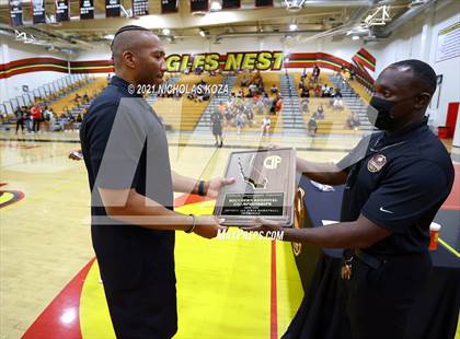 Thumbnail 3 in Lynwood vs. Etiwanda (CIF State 1-AA Regional Final) photogallery.