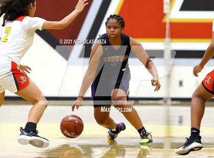 Thumbnail 1 in Lynwood vs. Etiwanda (CIF State 1-AA Regional Final) photogallery.