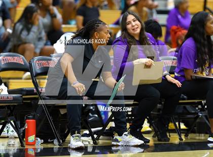 Thumbnail 2 in Lynwood vs. Etiwanda (CIF State 1-AA Regional Final) photogallery.