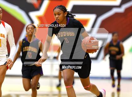 Thumbnail 2 in Lynwood vs. Etiwanda (CIF State 1-AA Regional Final) photogallery.