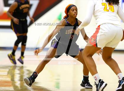 Thumbnail 1 in Lynwood vs. Etiwanda (CIF State 1-AA Regional Final) photogallery.