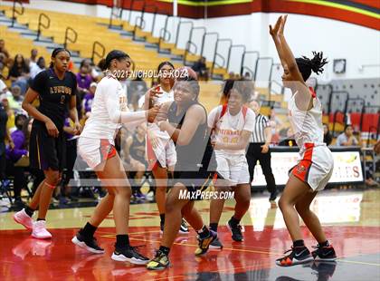 Thumbnail 1 in Lynwood vs. Etiwanda (CIF State 1-AA Regional Final) photogallery.