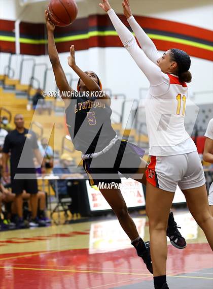 Thumbnail 1 in Lynwood vs. Etiwanda (CIF State 1-AA Regional Final) photogallery.