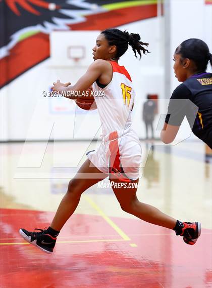 Thumbnail 1 in Lynwood vs. Etiwanda (CIF State 1-AA Regional Final) photogallery.