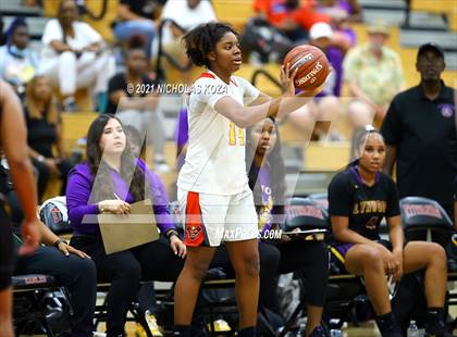 Thumbnail 2 in Lynwood vs. Etiwanda (CIF State 1-AA Regional Final) photogallery.