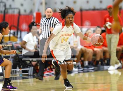 Thumbnail 2 in Lynwood vs. Etiwanda (CIF State 1-AA Regional Final) photogallery.