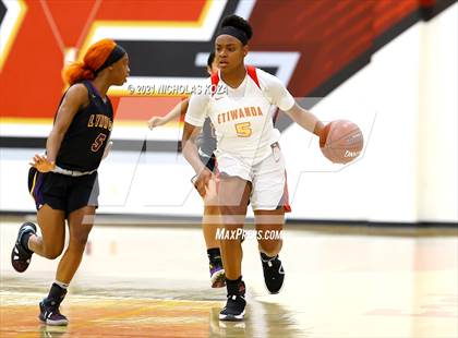 Thumbnail 3 in Lynwood vs. Etiwanda (CIF State 1-AA Regional Final) photogallery.