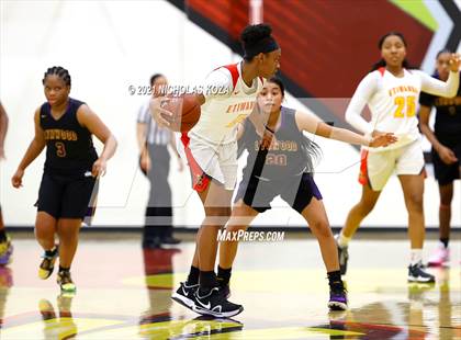 Thumbnail 3 in Lynwood vs. Etiwanda (CIF State 1-AA Regional Final) photogallery.