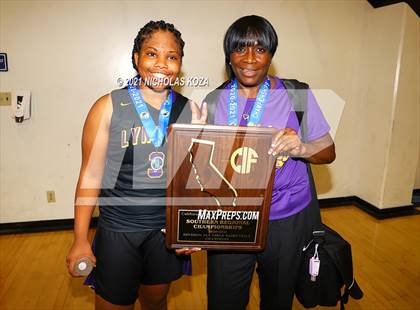 Thumbnail 3 in Lynwood vs. Etiwanda (CIF State 1-AA Regional Final) photogallery.