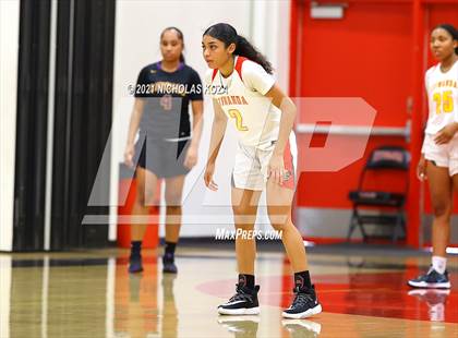 Thumbnail 2 in Lynwood vs. Etiwanda (CIF State 1-AA Regional Final) photogallery.