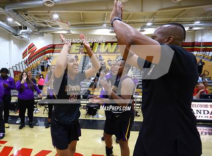 Thumbnail 1 in Lynwood vs. Etiwanda (CIF State 1-AA Regional Final) photogallery.