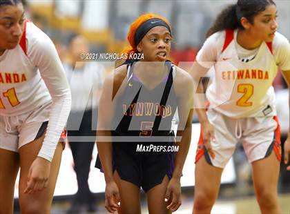 Thumbnail 1 in Lynwood vs. Etiwanda (CIF State 1-AA Regional Final) photogallery.