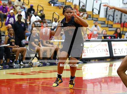 Thumbnail 1 in Lynwood vs. Etiwanda (CIF State 1-AA Regional Final) photogallery.