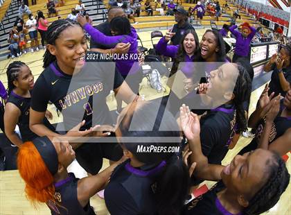 Thumbnail 1 in Lynwood vs. Etiwanda (CIF State 1-AA Regional Final) photogallery.