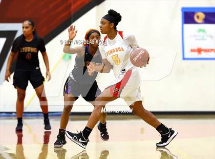 Thumbnail 1 in Lynwood vs. Etiwanda (CIF State 1-AA Regional Final) photogallery.