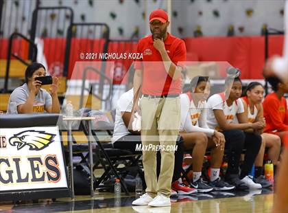Thumbnail 2 in Lynwood vs. Etiwanda (CIF State 1-AA Regional Final) photogallery.