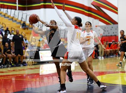 Thumbnail 2 in Lynwood vs. Etiwanda (CIF State 1-AA Regional Final) photogallery.