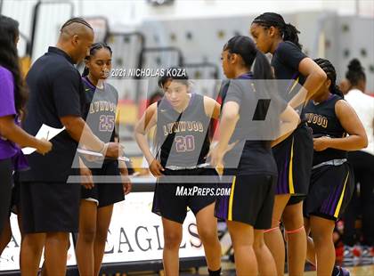Thumbnail 1 in Lynwood vs. Etiwanda (CIF State 1-AA Regional Final) photogallery.