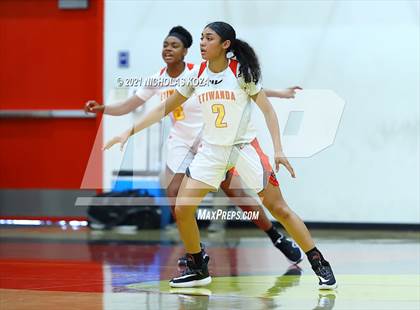 Thumbnail 3 in Lynwood vs. Etiwanda (CIF State 1-AA Regional Final) photogallery.