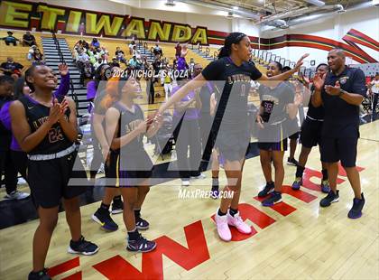 Thumbnail 3 in Lynwood vs. Etiwanda (CIF State 1-AA Regional Final) photogallery.