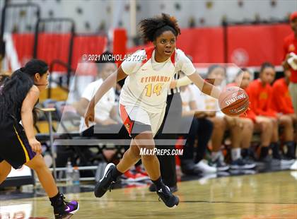 Thumbnail 1 in Lynwood vs. Etiwanda (CIF State 1-AA Regional Final) photogallery.