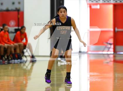 Thumbnail 1 in Lynwood vs. Etiwanda (CIF State 1-AA Regional Final) photogallery.